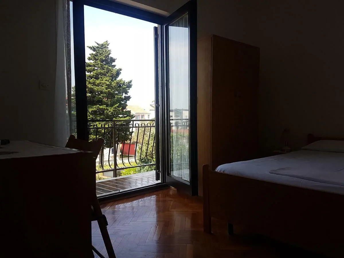Apartments Zova Medolino Affittacamere