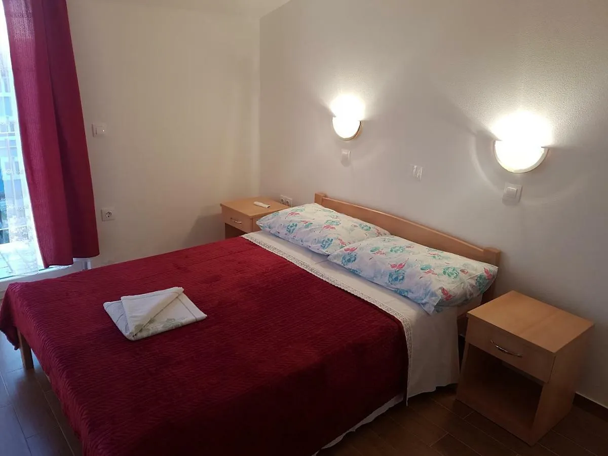 Apartments Zova Medolino 3*,
