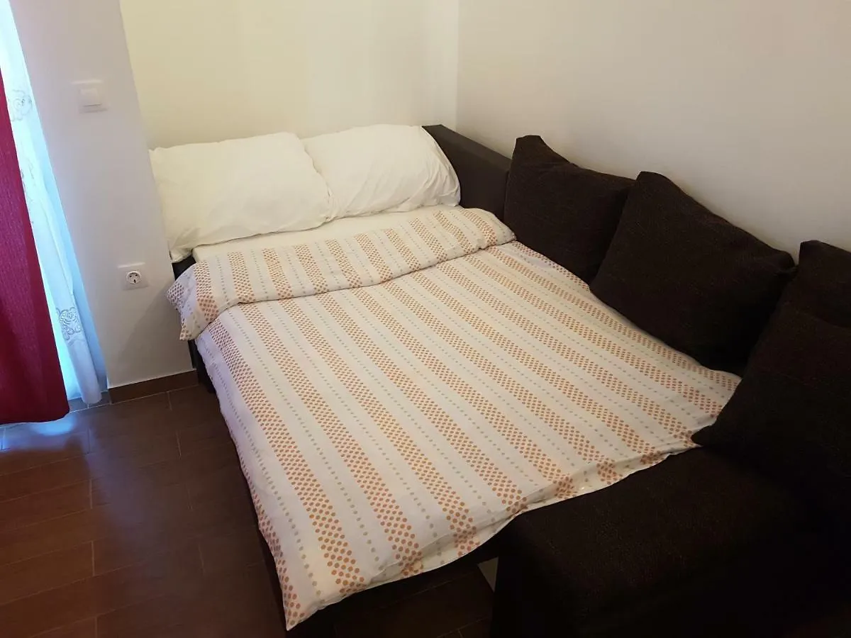 Apartments Zova Medolino 3*,