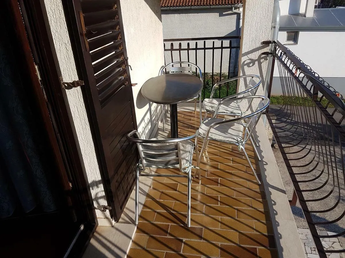 Apartments Zova Medolino Affittacamere