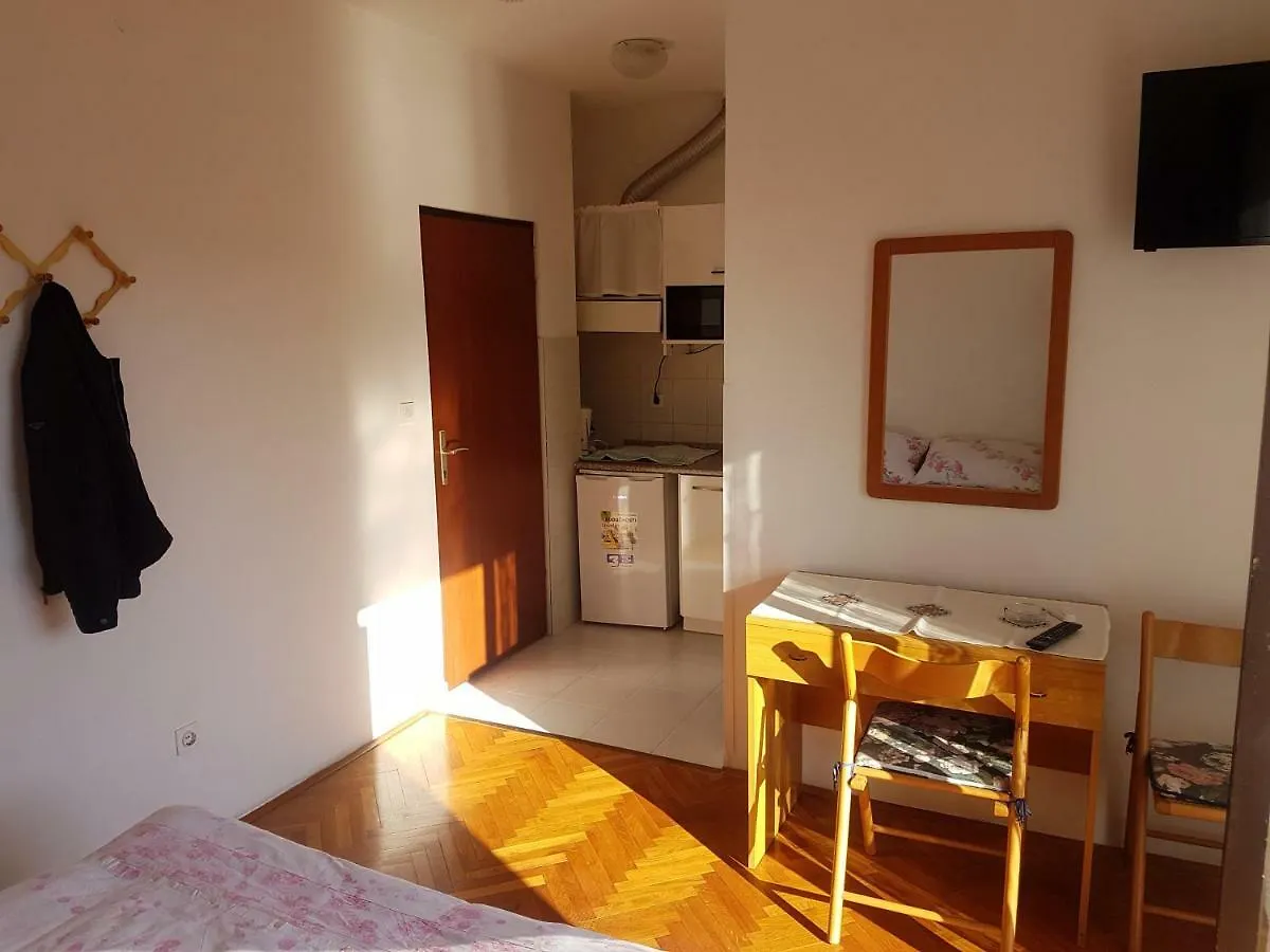 Apartments Zova Medolino